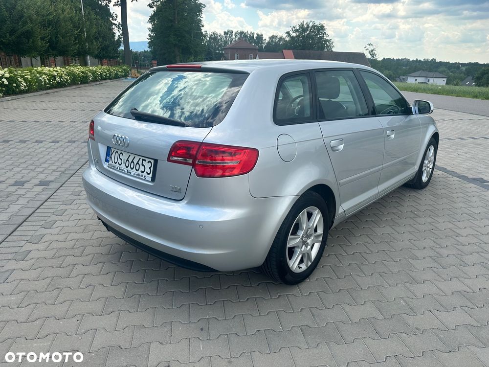 Audi A3 Sportback 2.0 TDI DPF Quattro Ambition - 4