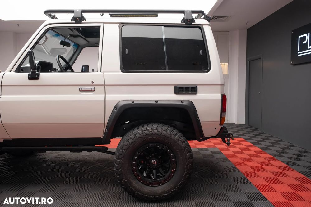 Toyota Land Cruiser - 14