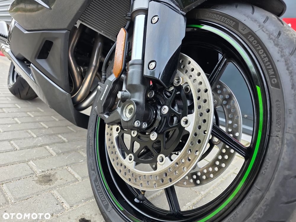 Kawasaki Ninja - 29