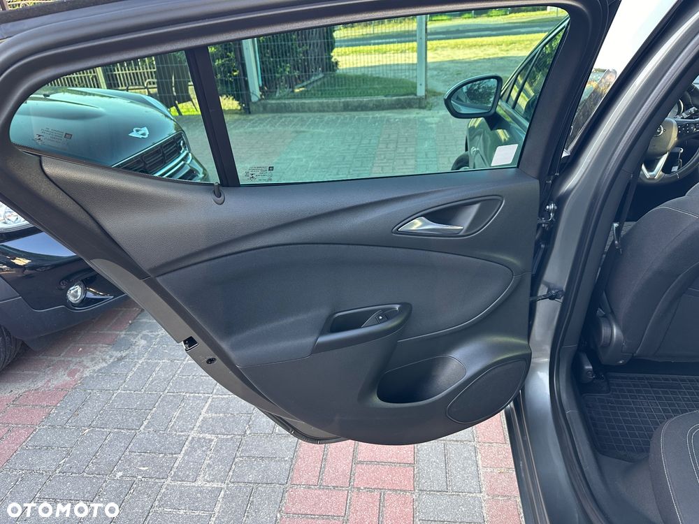 Opel Astra 1.4 T Dynamic S&S - 22