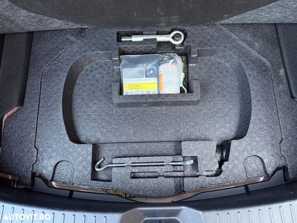 Mazda 3 SKYACTIV-G 120 NAKAMA - 35