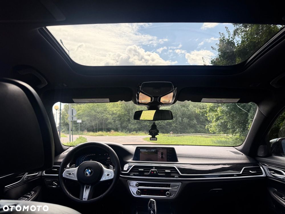 BMW Seria 7 740i Edition Exclusive - 8