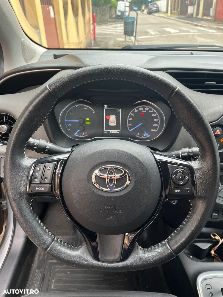 Toyota Yaris 1.5 VVT-i HSD Active - 10