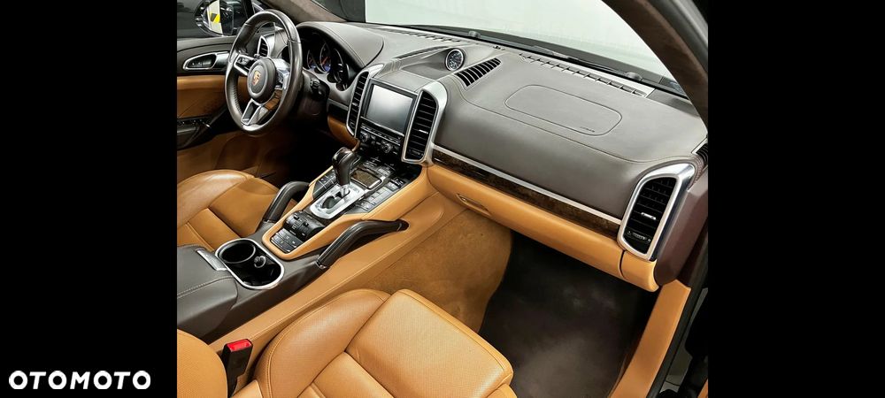 Porsche Cayenne - 11