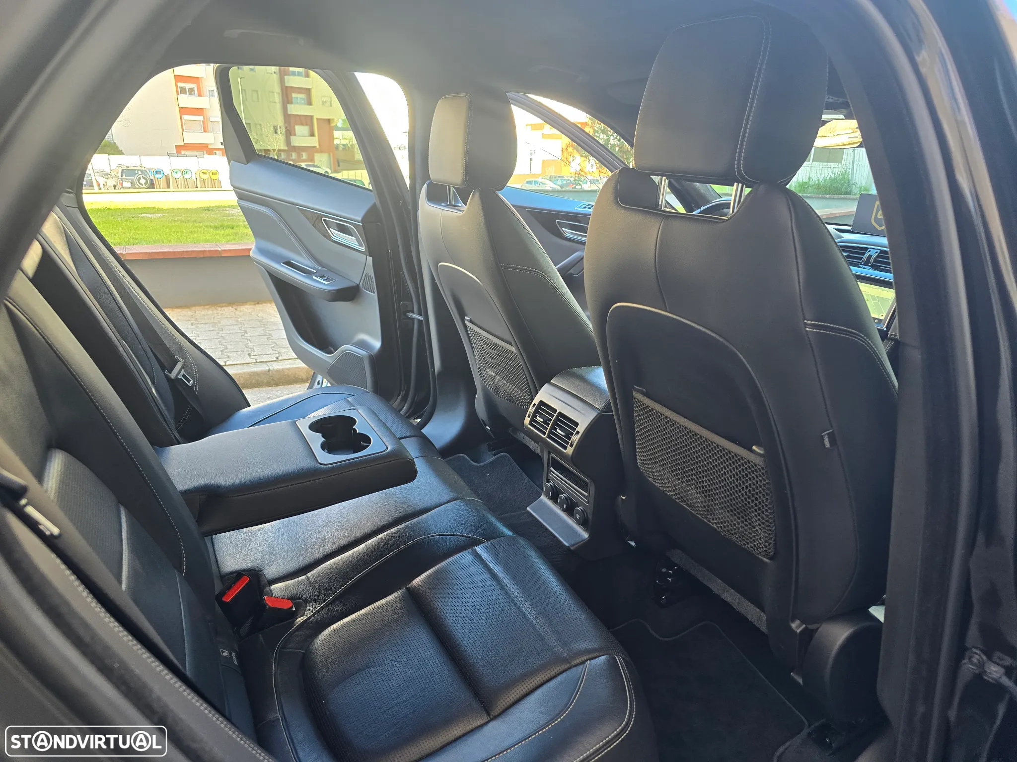 Jaguar F-Pace 2.0 i4D R-Sport Aut. - 21