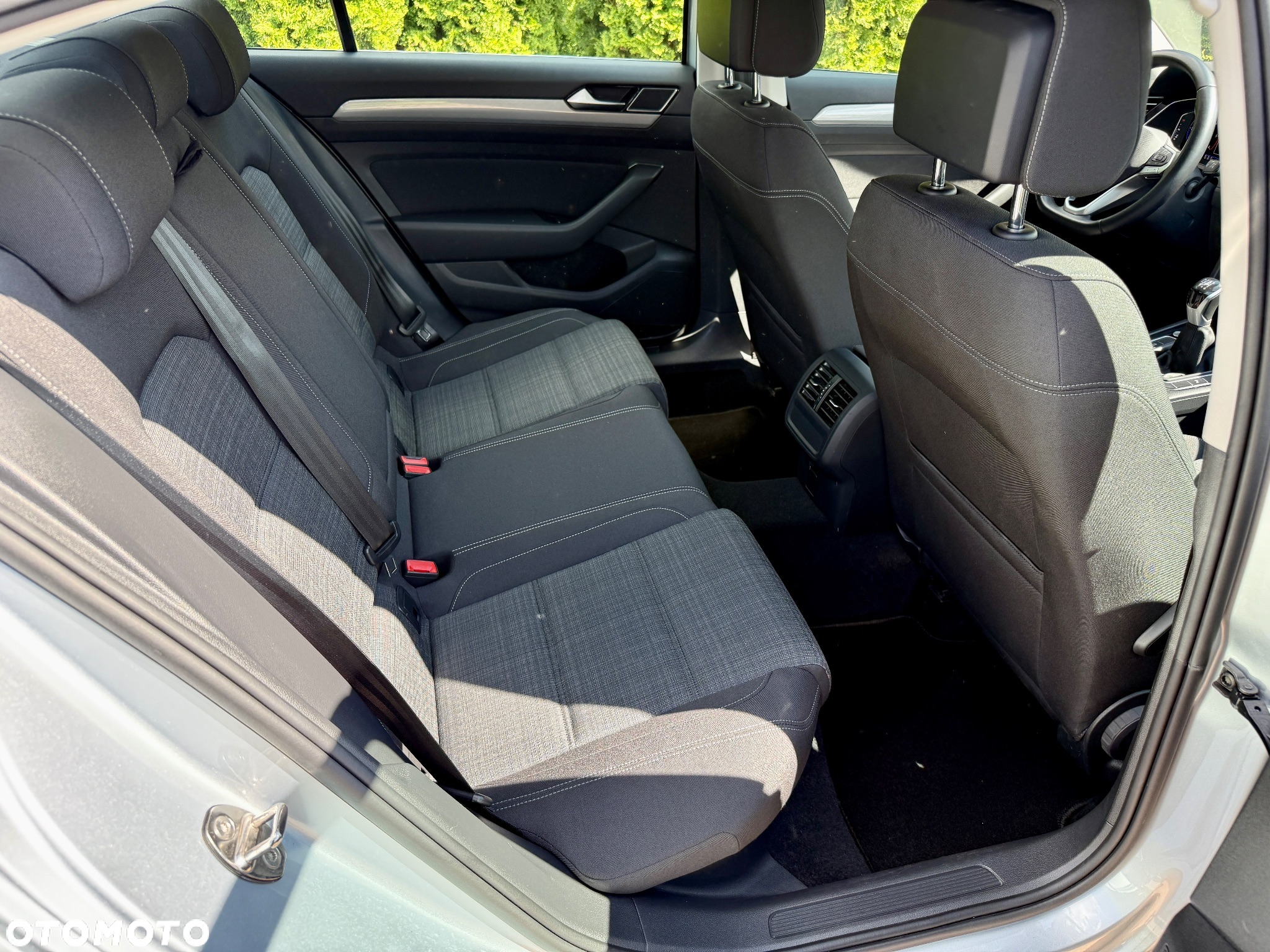 Volkswagen Passat 2.0 TDI EVO Business - 23