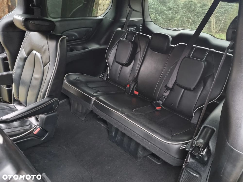 Chrysler Pacifica - 25