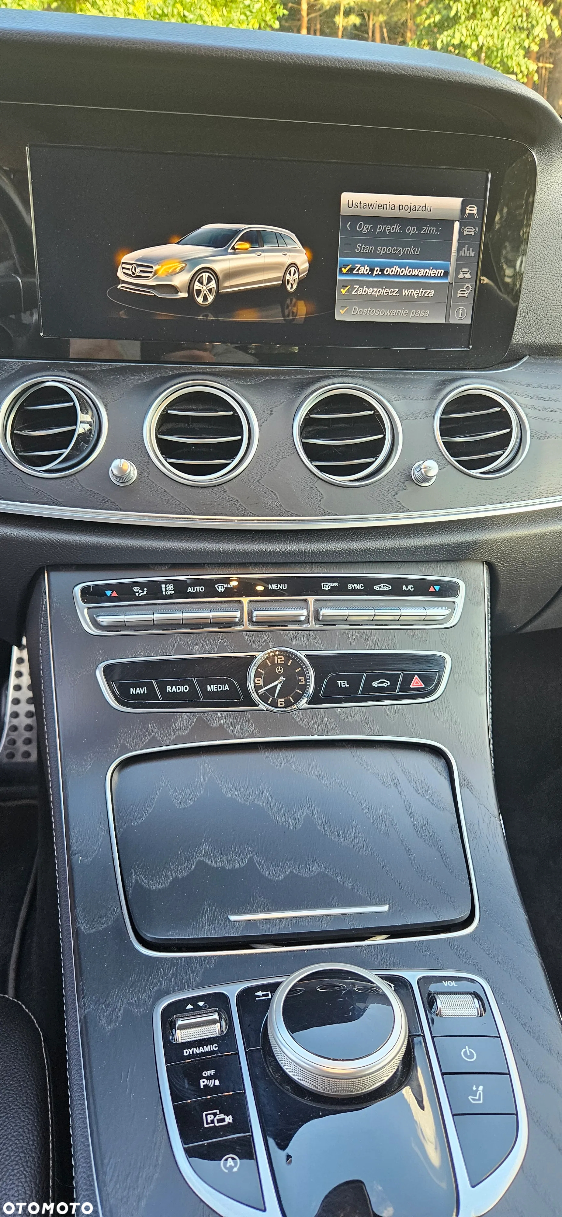 Mercedes-Benz Klasa E 220 d 4-Matic 9G-TRONIC - 8
