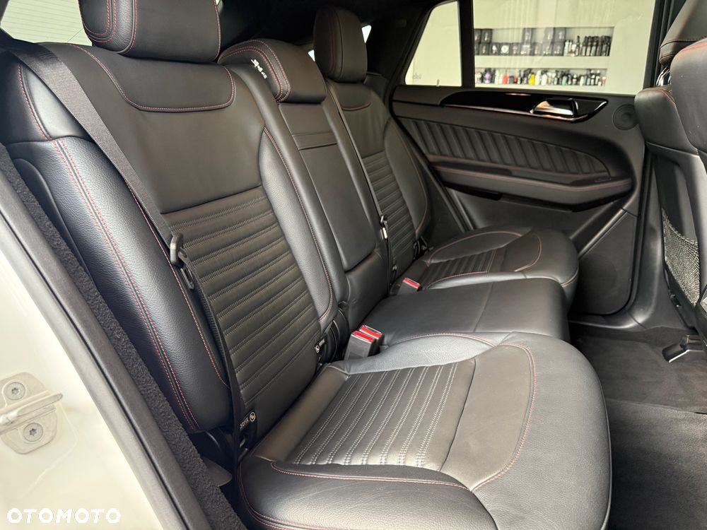 Mercedes-Benz GLE 350 d 4Matic 9G-TRONIC AMG Line - 33