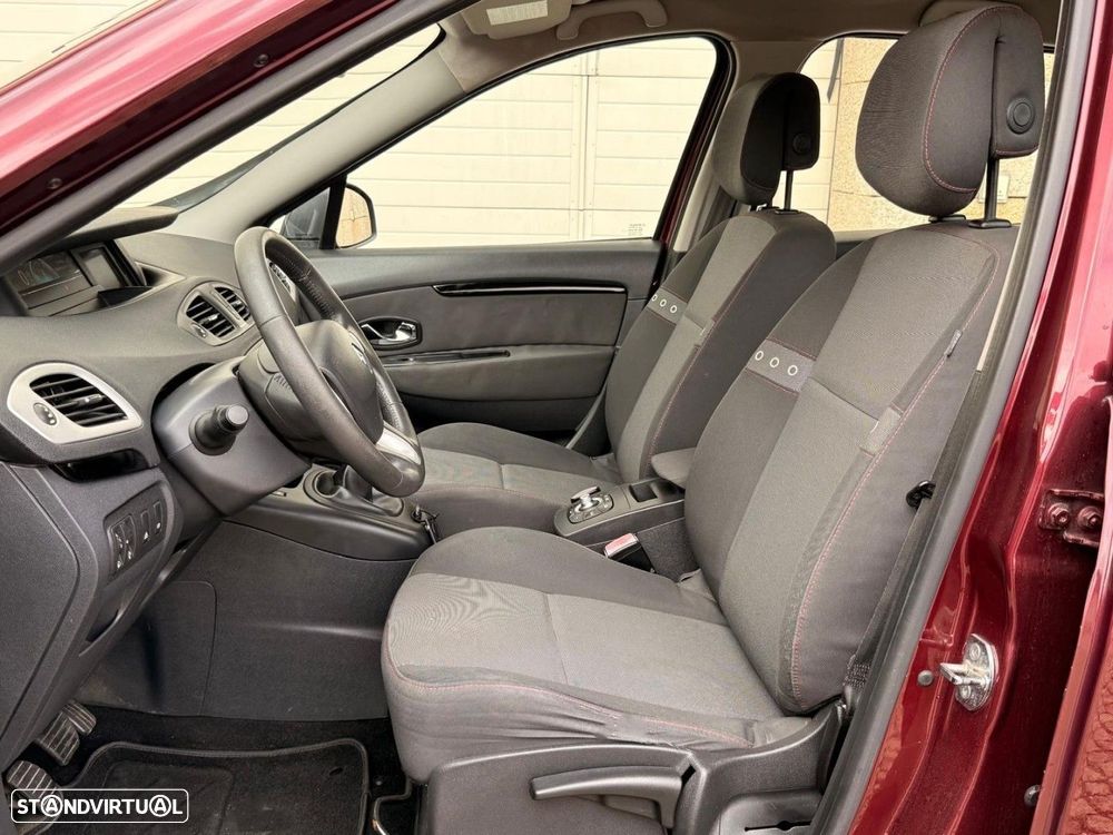 Renault Scénic 1.5 dCi Dynamique S - 9