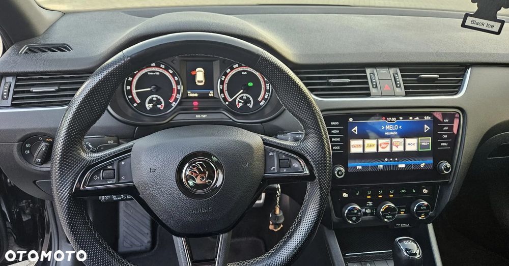Skoda Octavia 2.0 TDI 4x4 DSG RS - 27