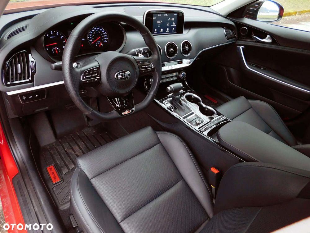 Kia Stinger - 19