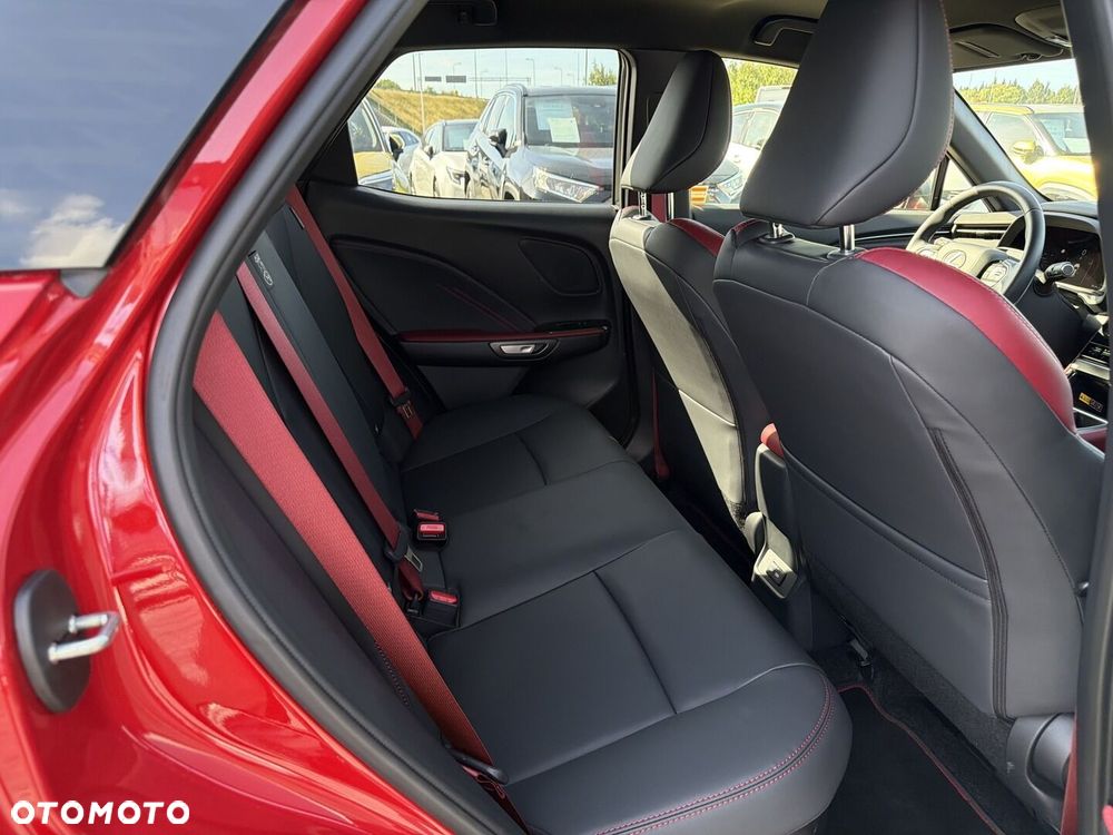 Lexus LBX 1.5 Hybrid Vibrant Edition - 10
