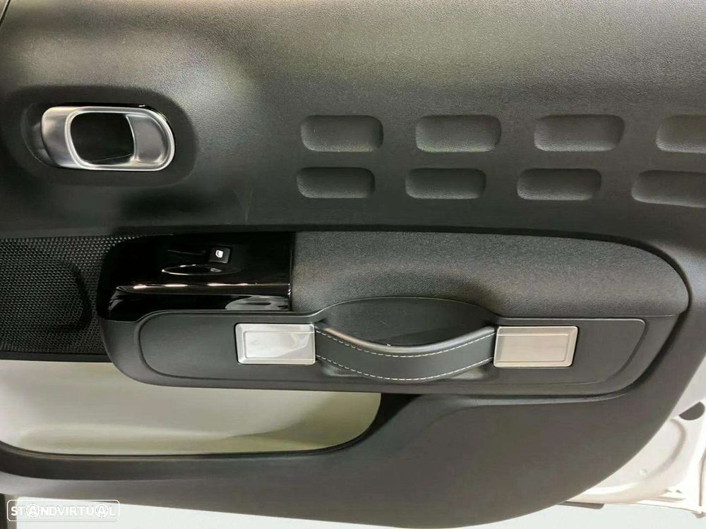 Citroën C3 1.2 PureTech Shine Pack EAT6 - 23