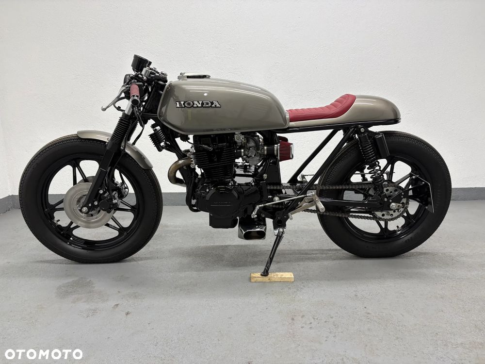 Honda CB - 8
