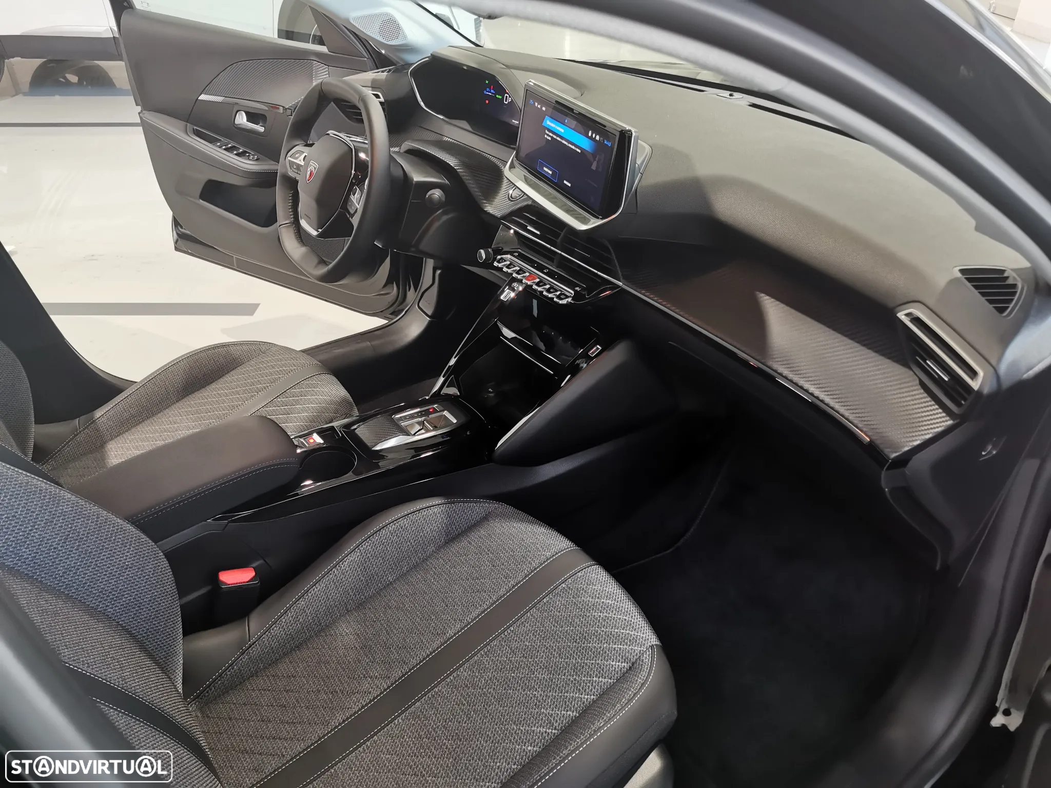 Peugeot e-208 51 kWh Allure - 15
