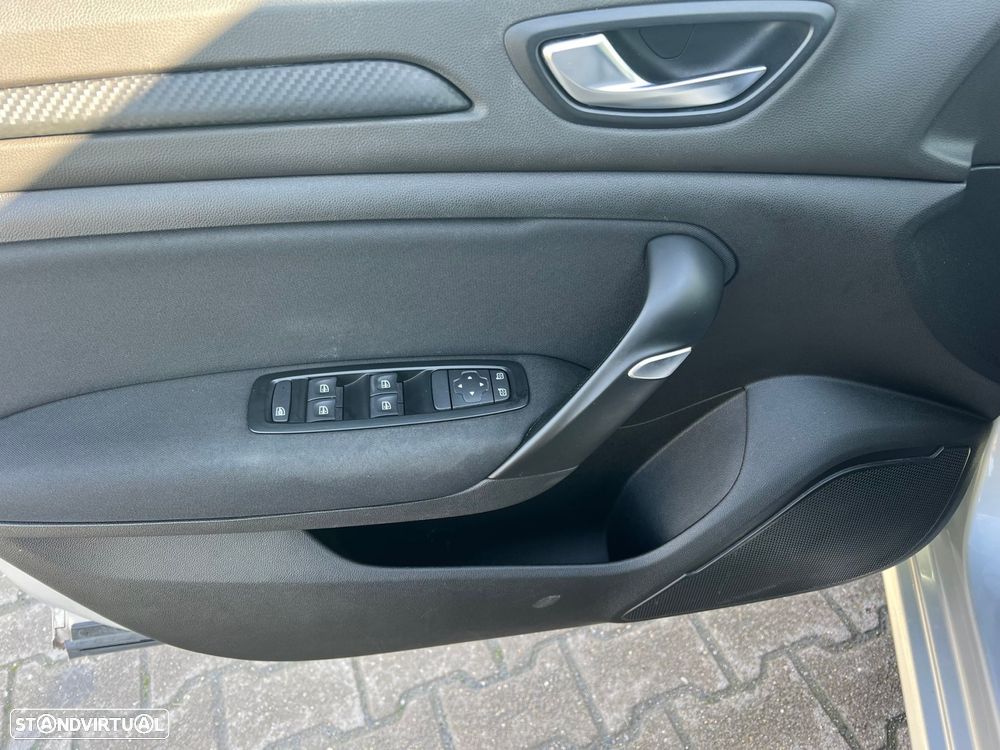 Renault Mégane Sport Tourer 1.5 dCi Bose Edition EDC - 25