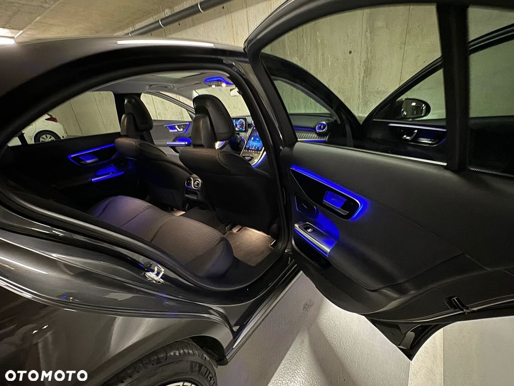 Mercedes-Benz Klasa C 200 4MATIC 9G-TRONIC - 9