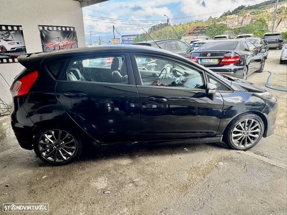 Ford Fiesta 1.5 TDCi STLine - 20