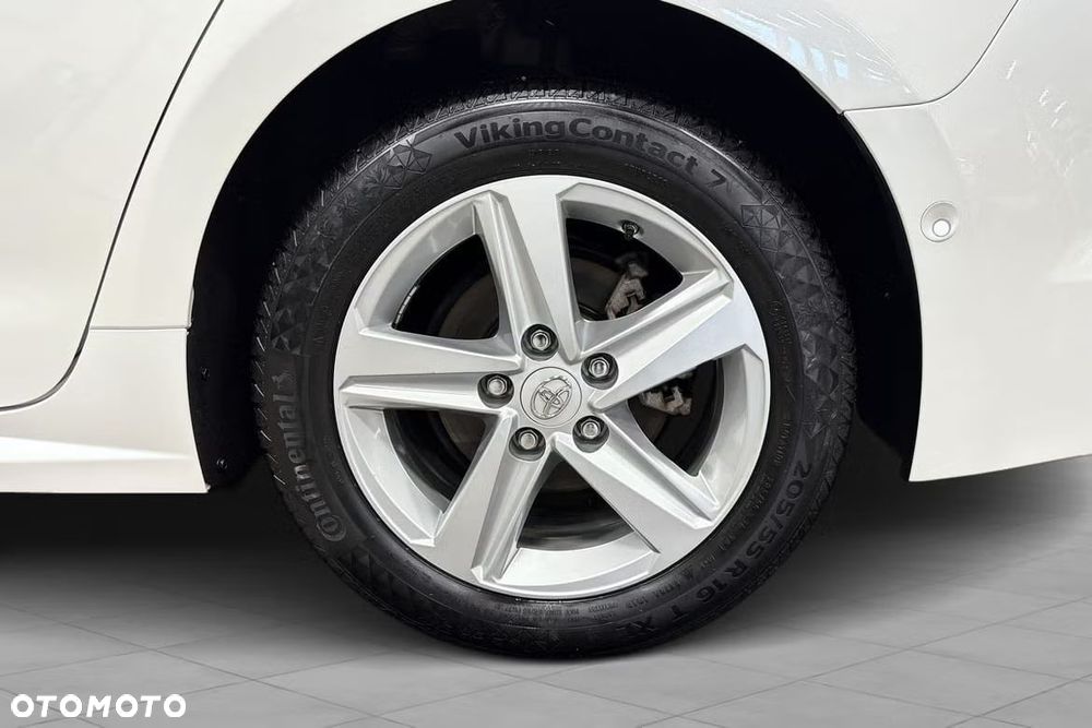 Toyota Corolla 1.8 Hybrid Team Deutschland - 11