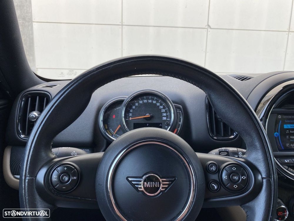 MINI Countryman Cooper SE ALL4 Auto — fotografia 7