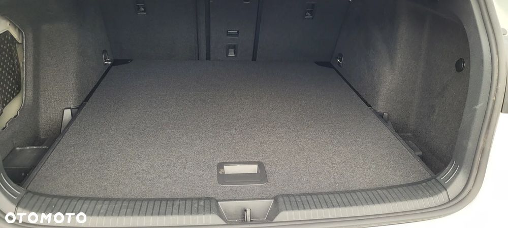 Volkswagen Golf 2.0 TDI SCR DSG Style - 22