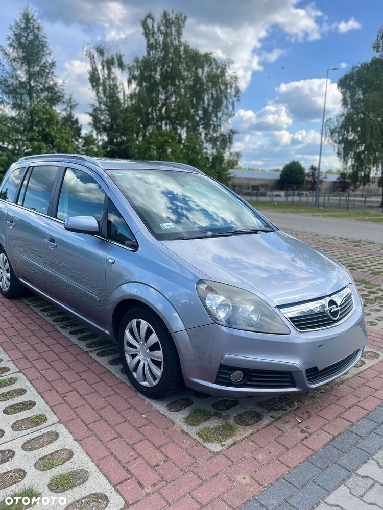 Opel Zafira - 2