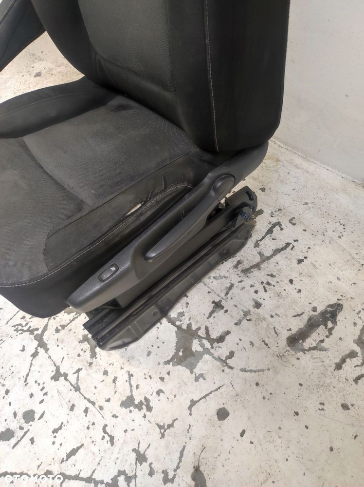 fotel kierowcy lewy przód eu grzany talento ii 2 vivaro b trafic iii 3 - 7