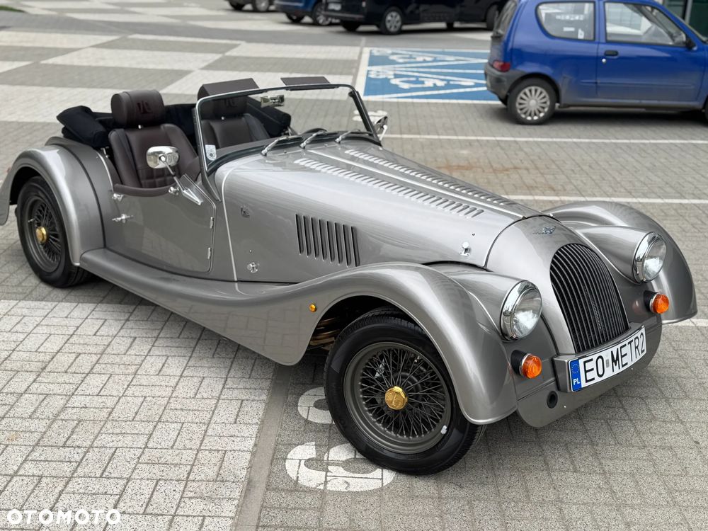 Morgan Plus Four - 12