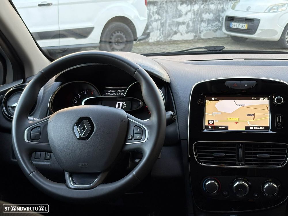 Renault Clio 1.5 dCi Limited EDC - 13