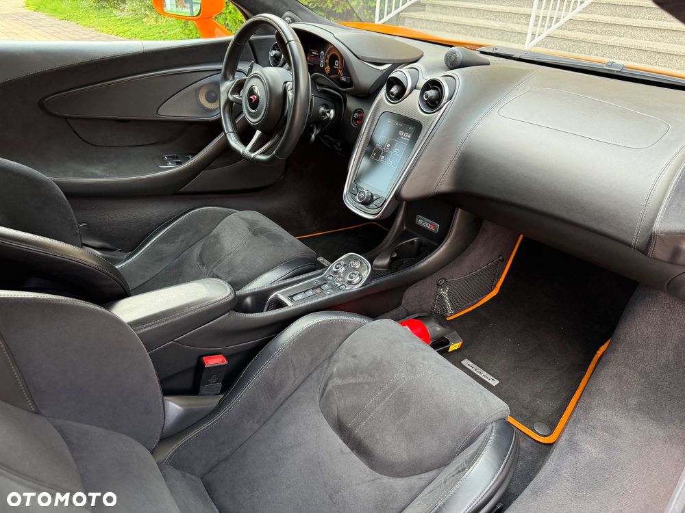 McLaren 570S Coupe Standard - 35