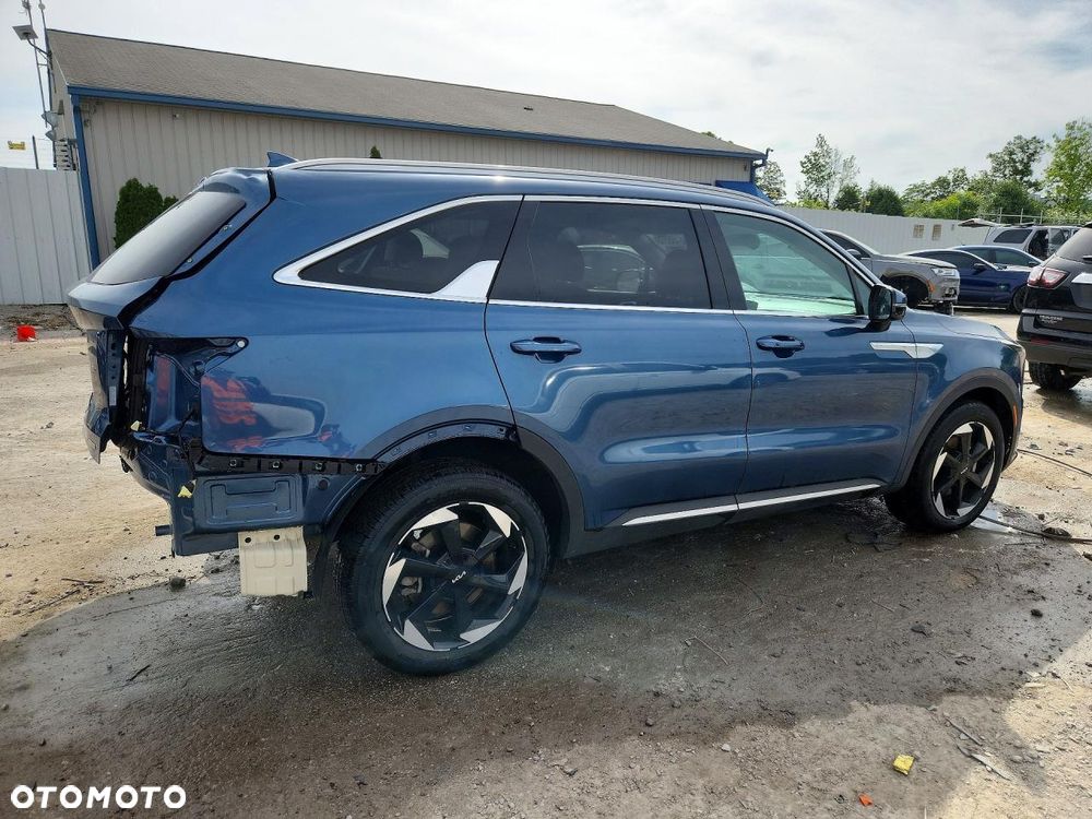 Kia Sorento - 4