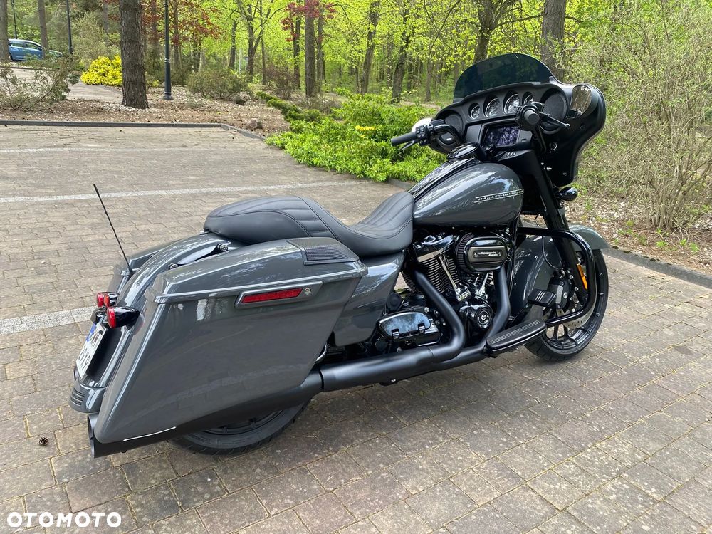 Harley-Davidson Touring Street Glide - 17