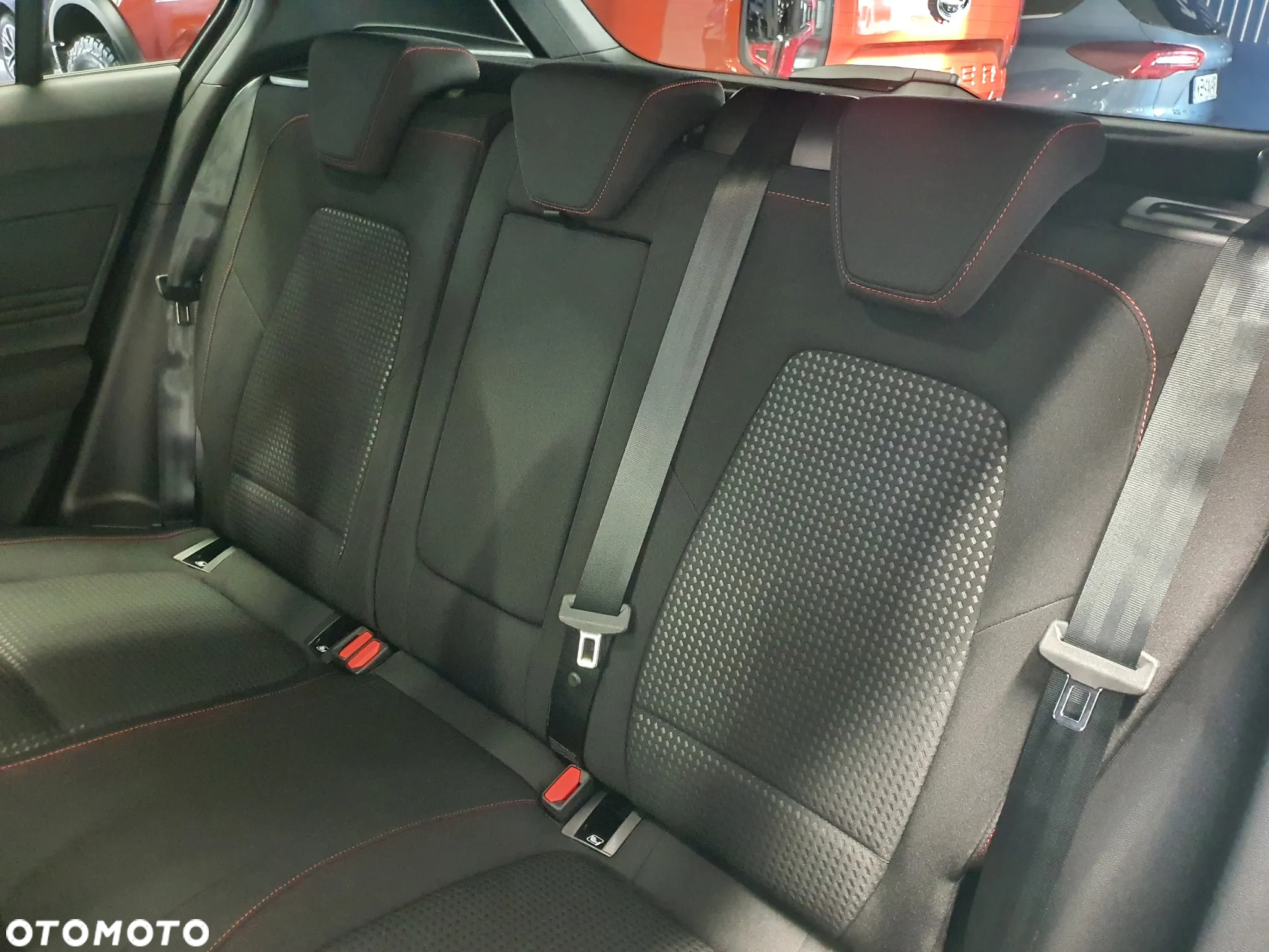 Ford Focus 1.0 EcoBoost ST-Line X - 14