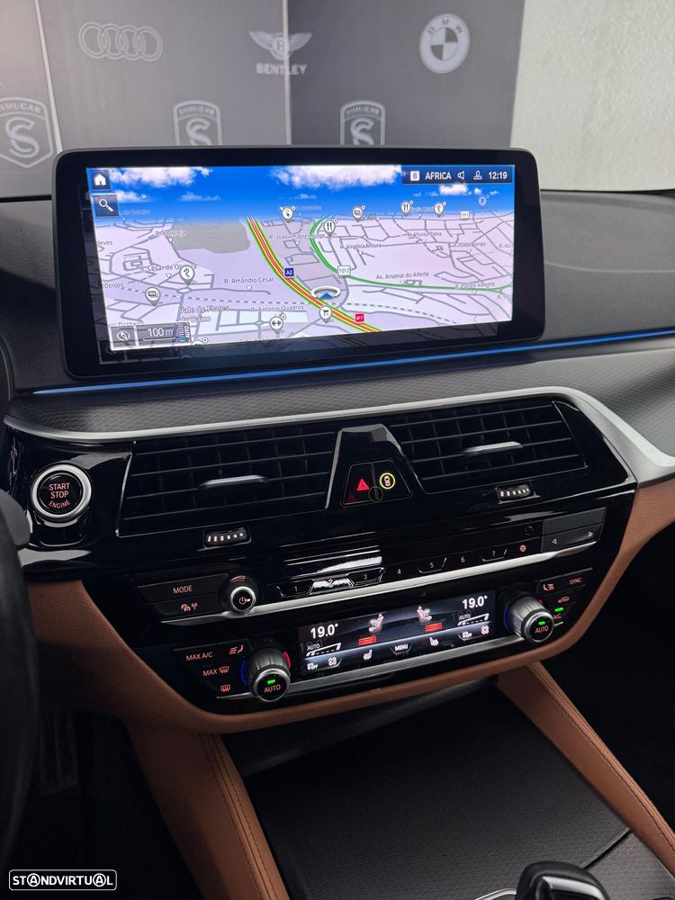 BMW 530 e Pack Desportivo M - 22