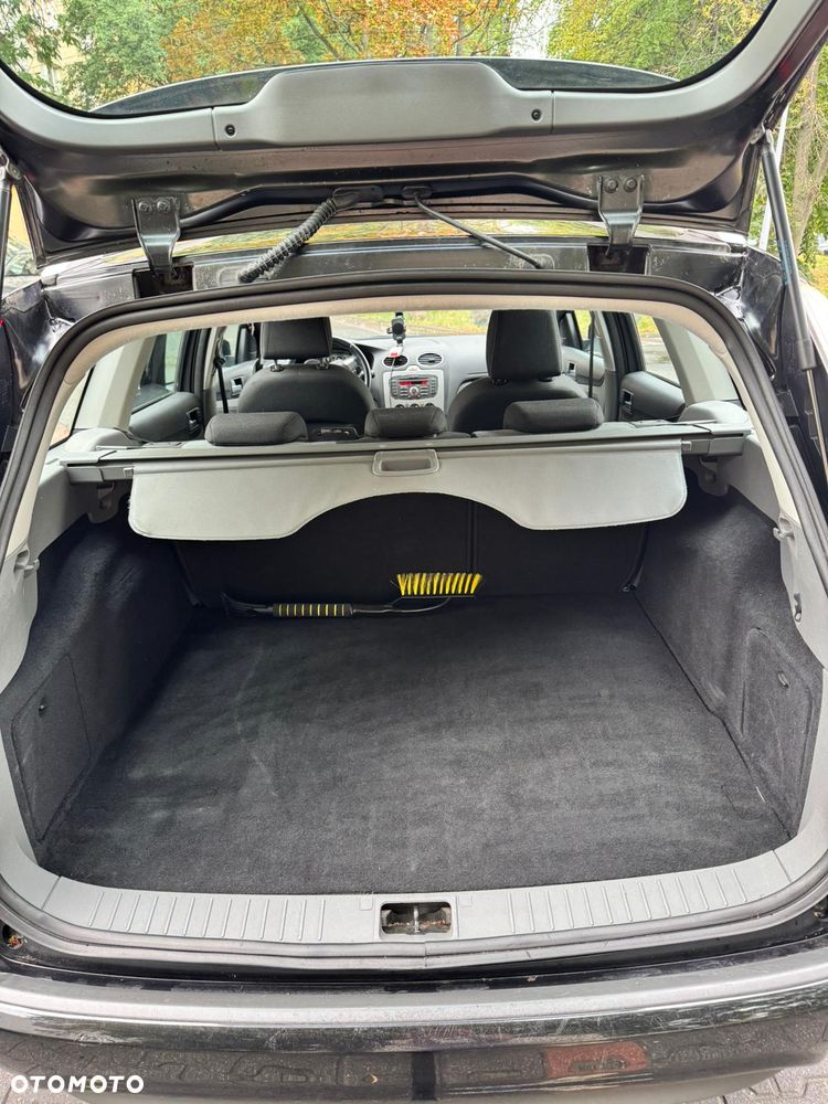 Ford Focus 1.8 FF Trend - 6