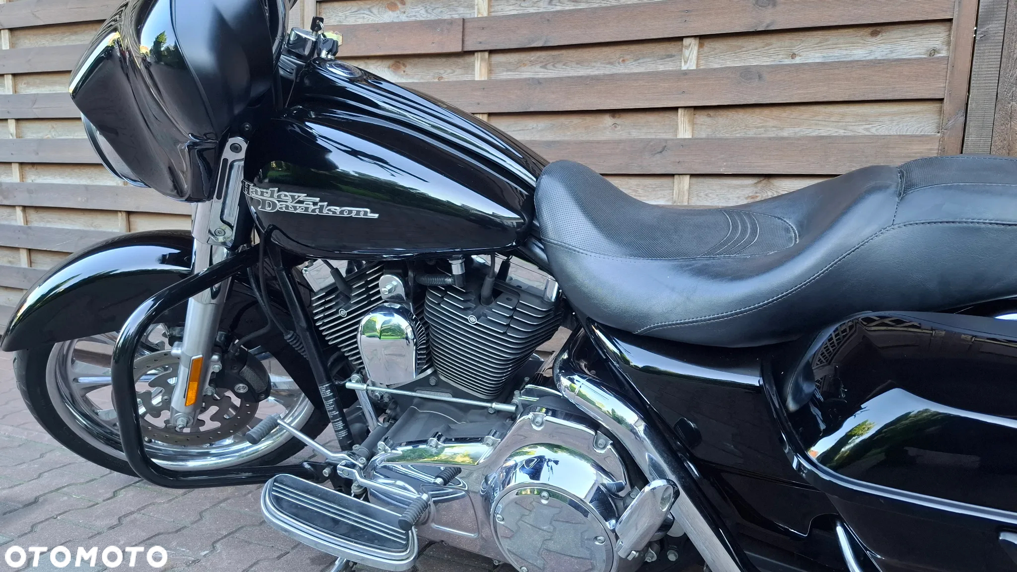 Harley-Davidson Touring Street Glide - 17