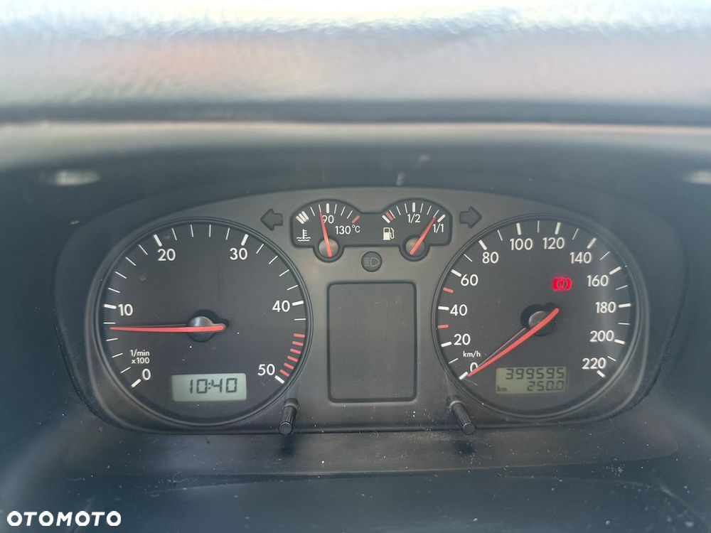 Volkswagen Caravelle - 5