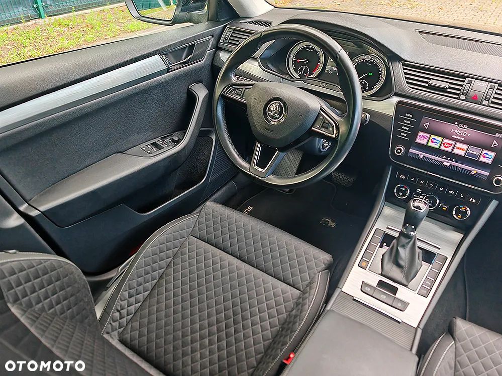 Skoda Superb 2.0 TDI SCR Style DSG - 18