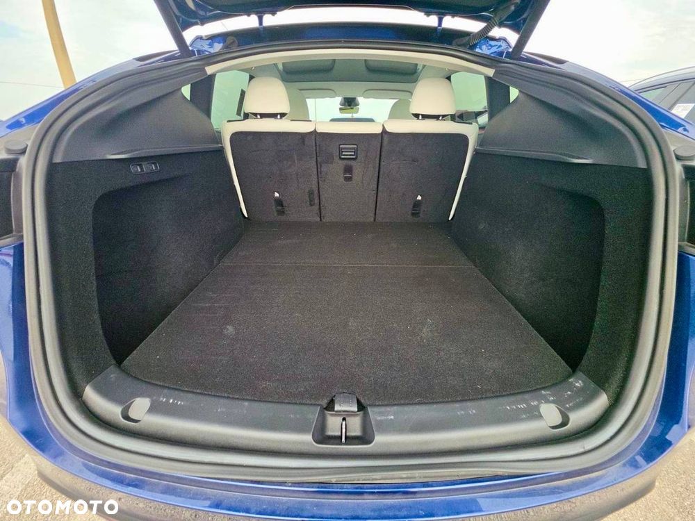 Tesla Model Y Long Range Dual Motor AWD - 15