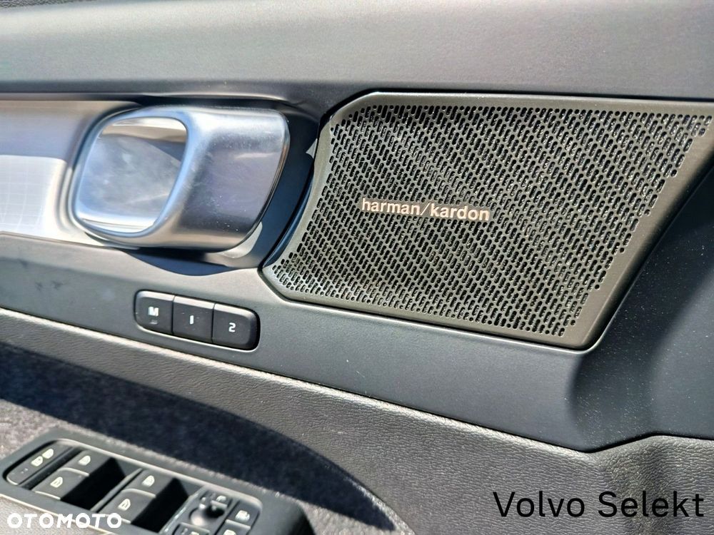 Volvo XC 40 - 18