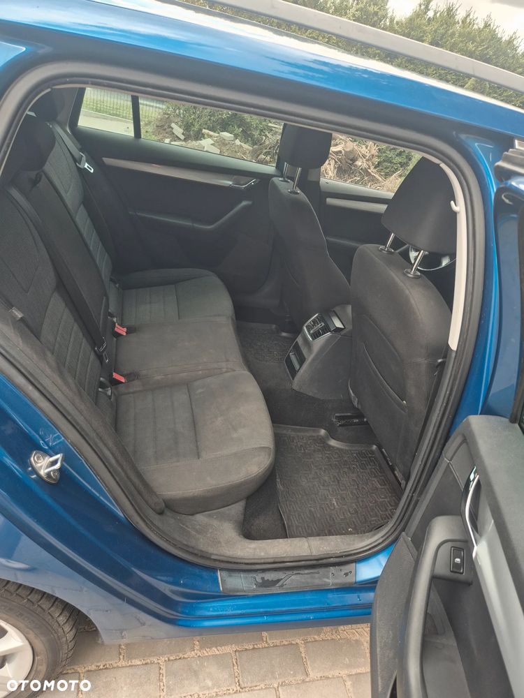 Skoda Octavia 1.6 TDI 4x4 Ambition - 19