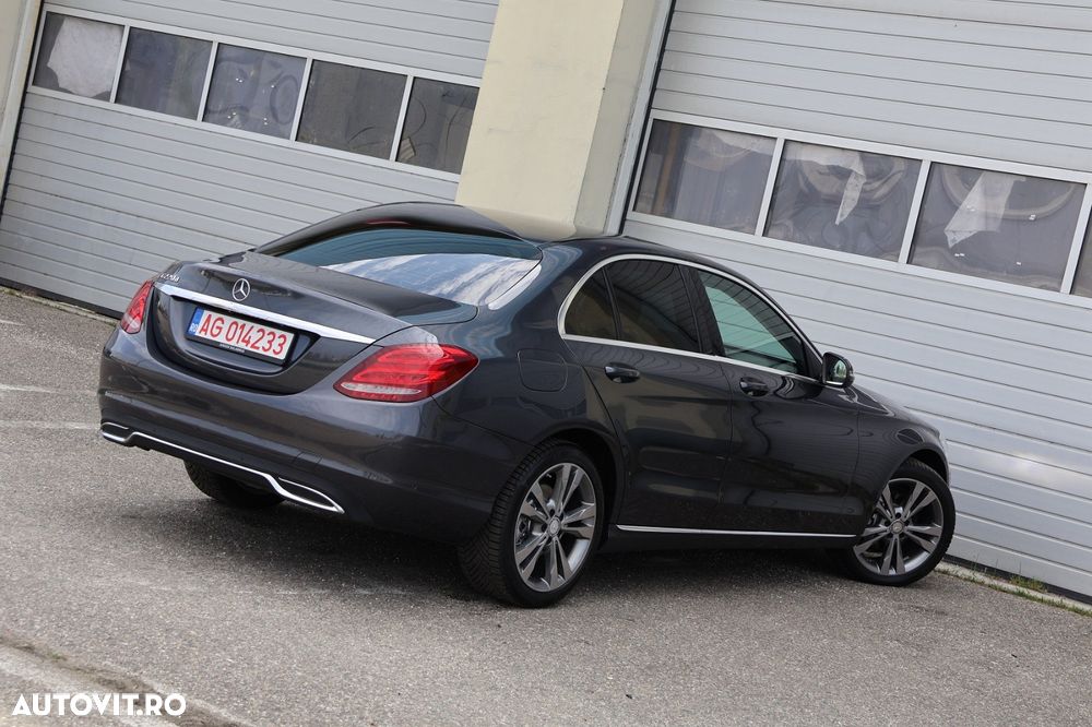 Mercedes-Benz C - 6