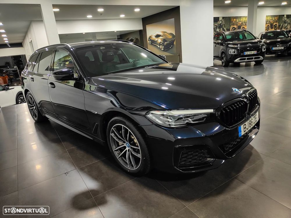 BMW 530 e Pack Desportivo M - 14