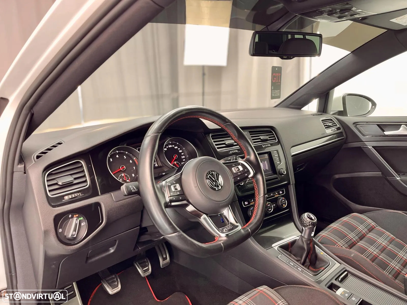 VW Golf 2.0 TSi GTi - 22