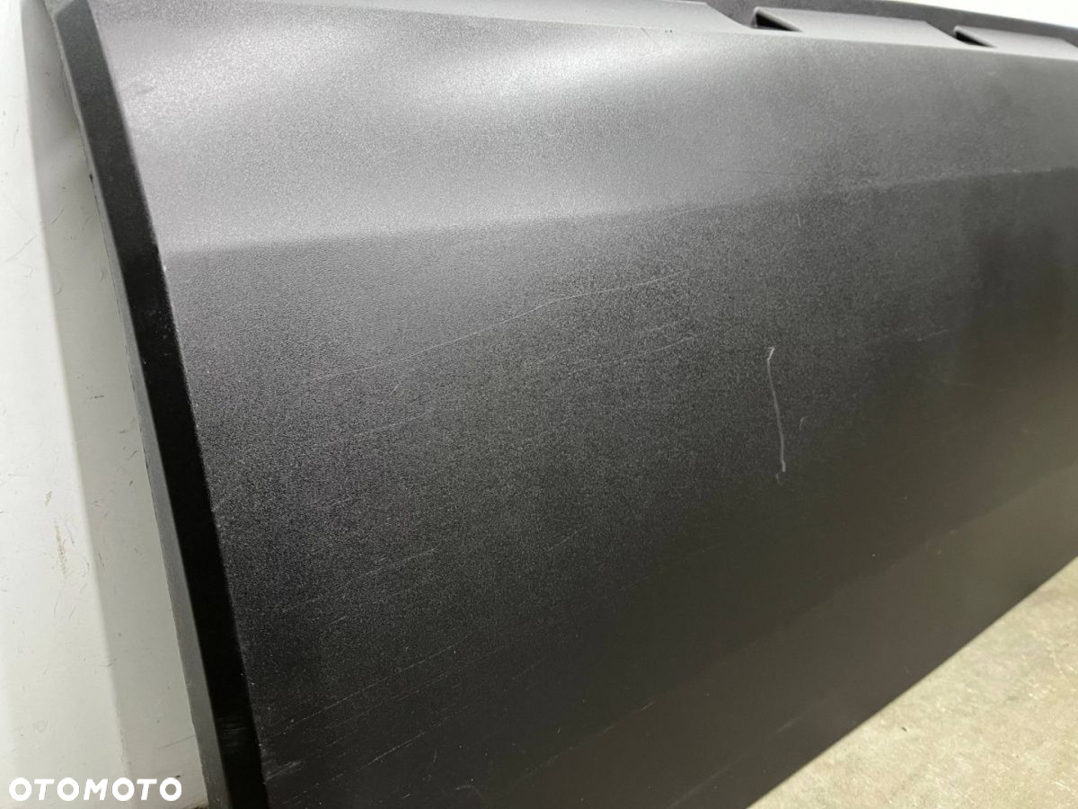 Listwa Iveco Daily IV 4 nakładka karoseryjna boczna prawa tylna LONG 14r.-> 5801811685 - 5