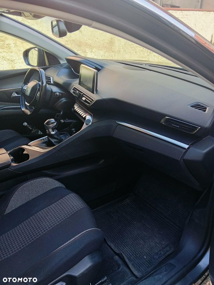 Peugeot 5008 1.5 BlueHDi Allure S&S - 9