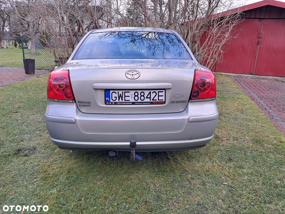 Toyota Avensis 2.0 D-4D - 5