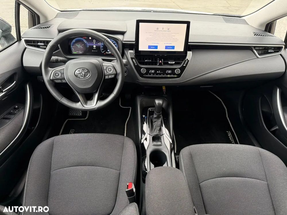 Toyota Corolla 1.8 HSD Dynamic - 17