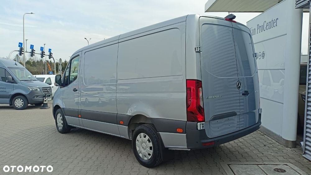 Mercedes-Benz Sprinter Furgon L2H1 317 cdi - 11